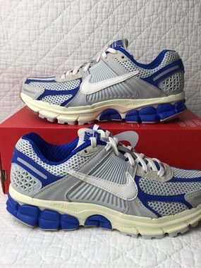 Nike Zoom Vomero 5 Women’s SZ 6 Game Royal Pale Ivory IB4368-480